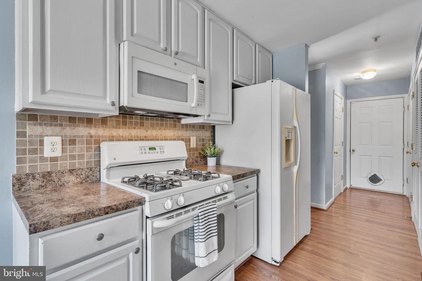 2034 Astilbe Way photo 6