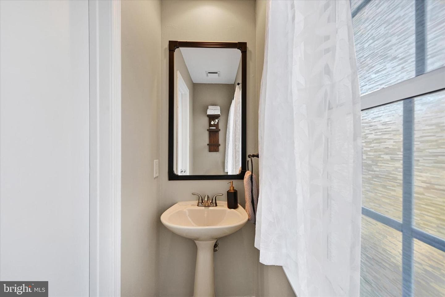 2597 Ambling Circle photo 17