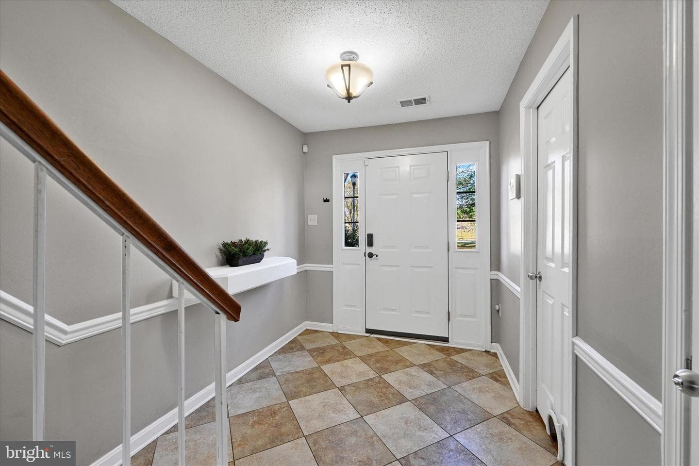 2597 Ambling Circle photo 3