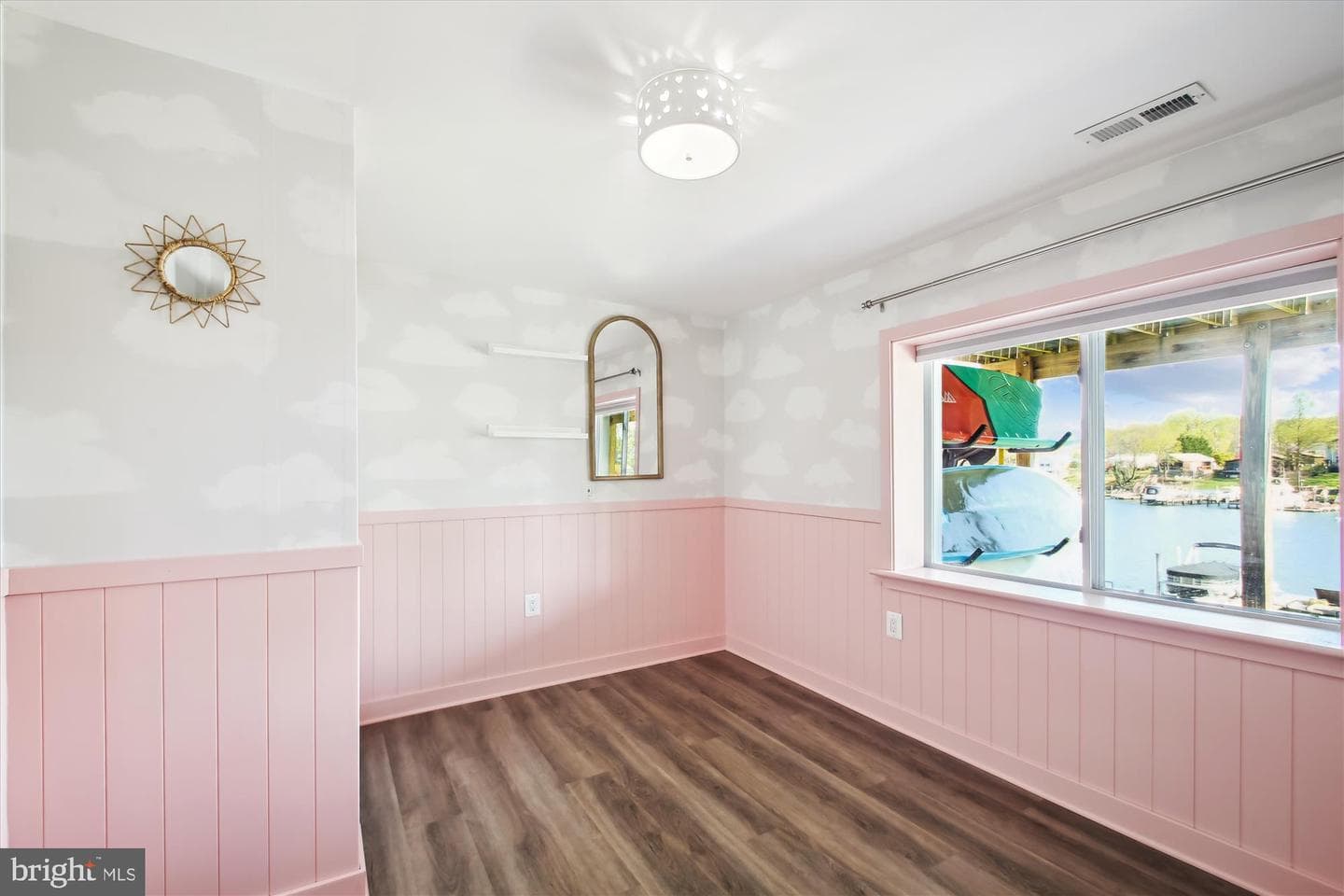 852 N Shore Drive photo 22