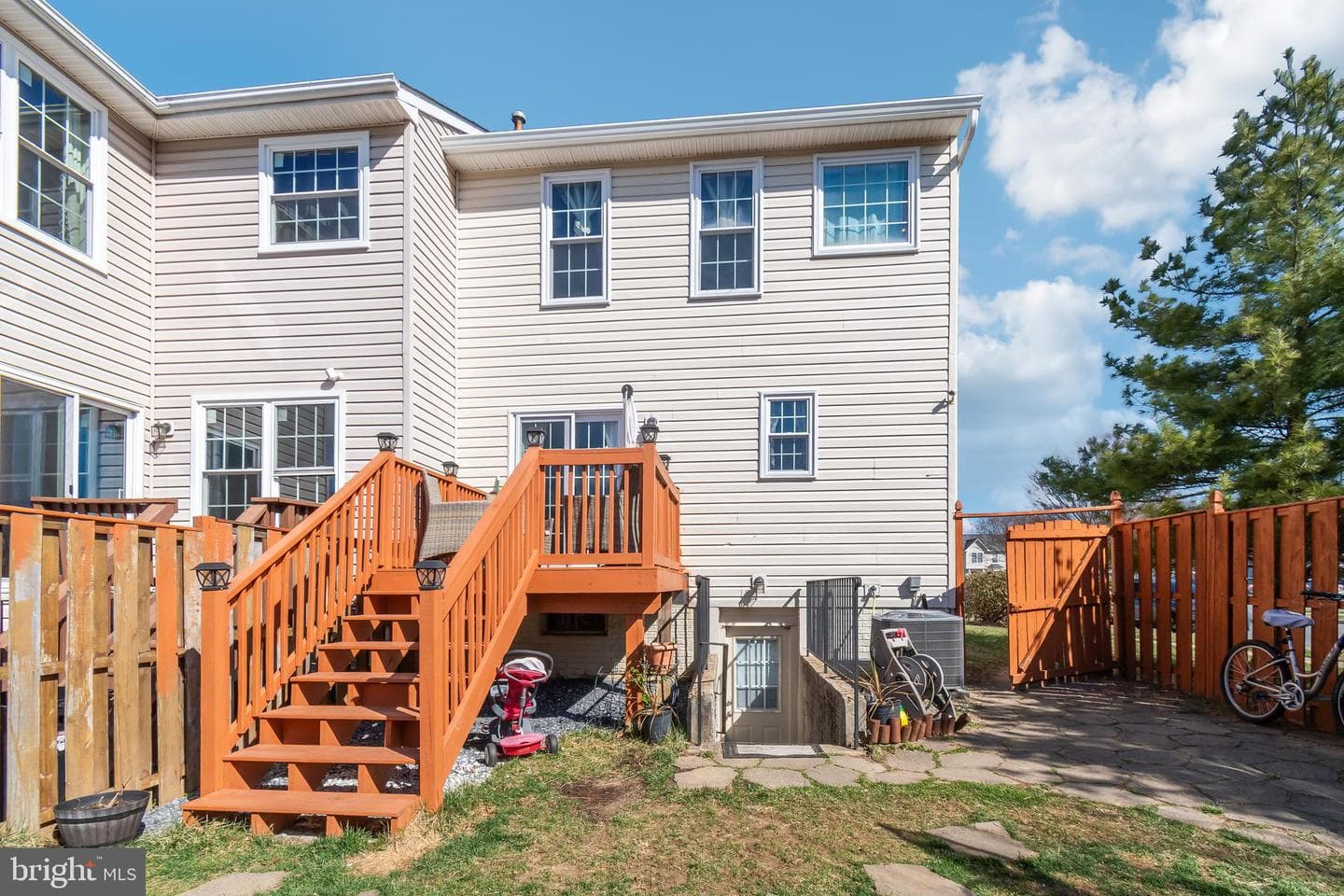 1798 Goldsborough Lane photo 45