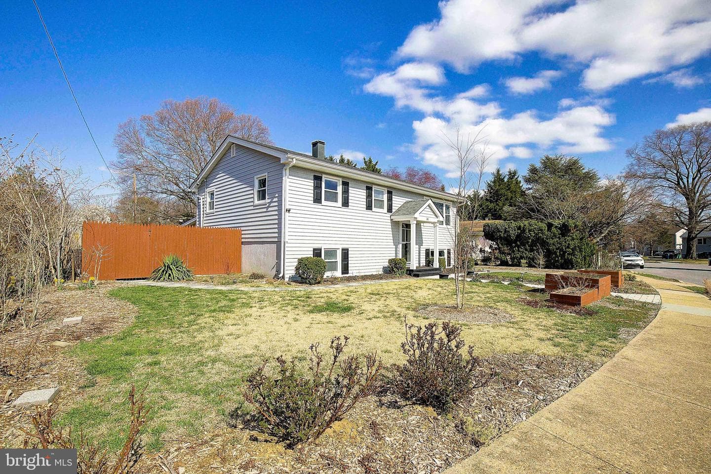305 Garden Gate Lane photo 2