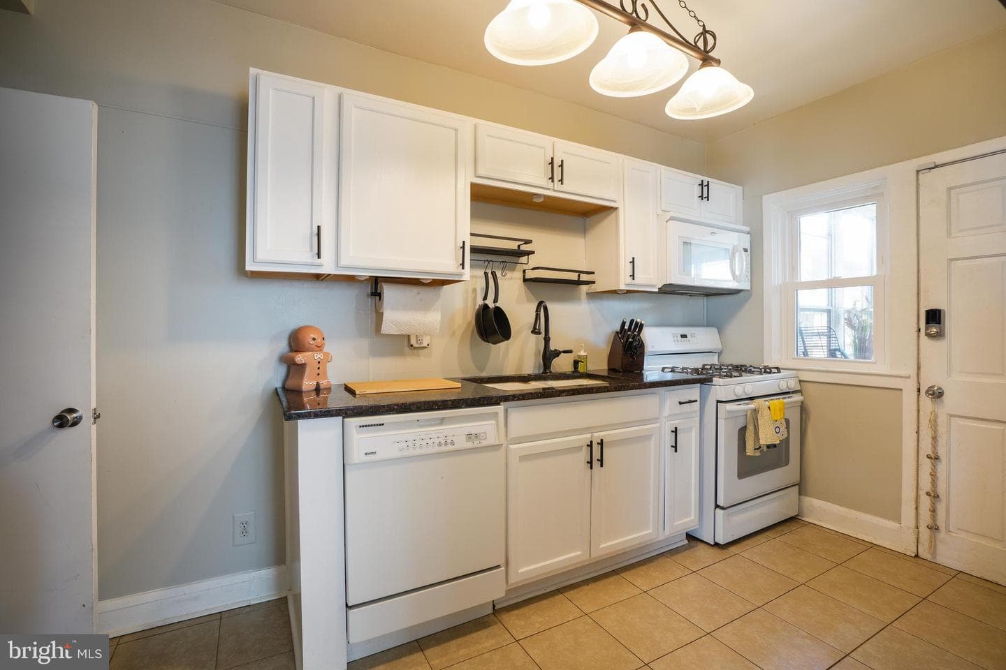 167 W Meadow Road photo 8