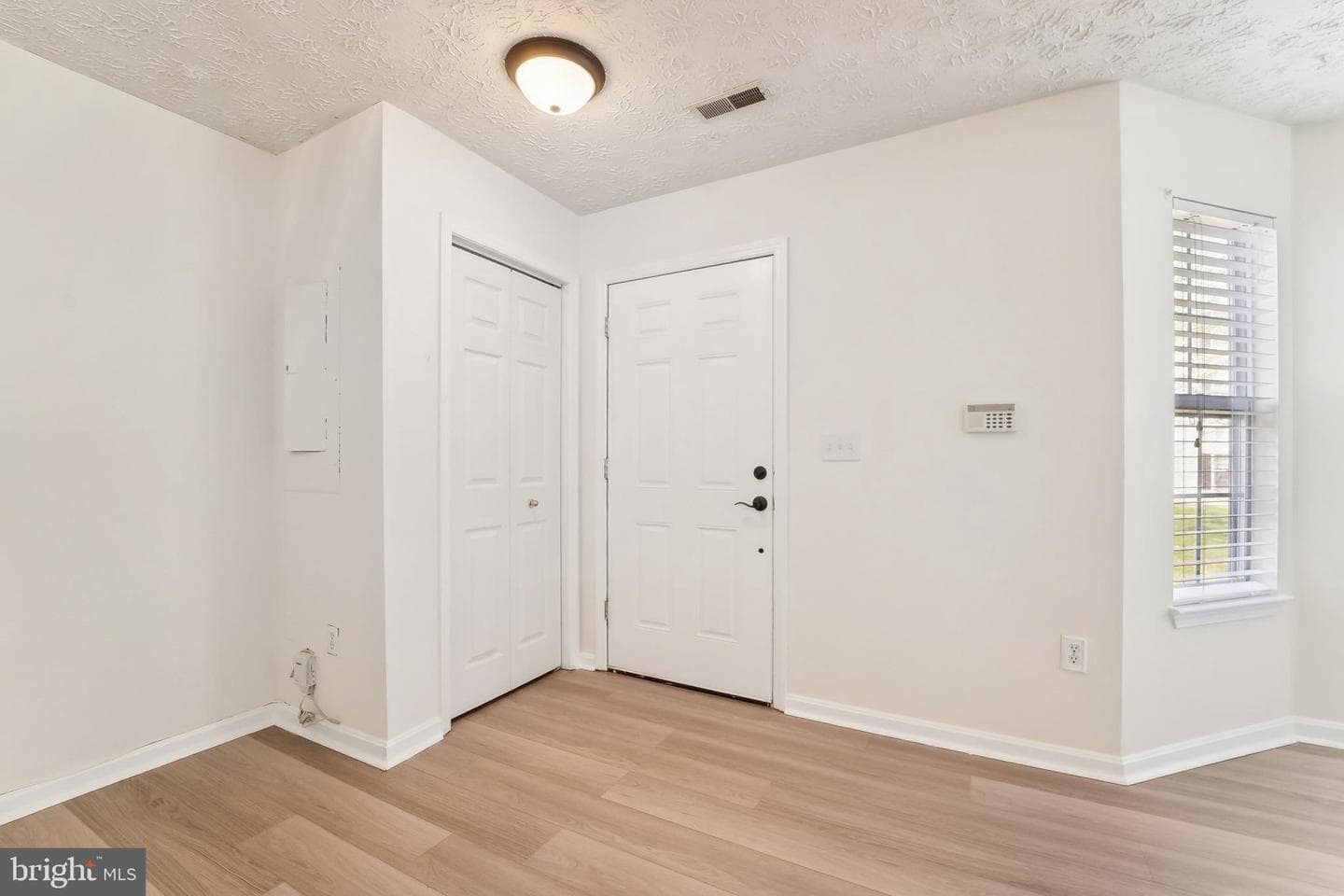 40 Amberstone Court photo 13