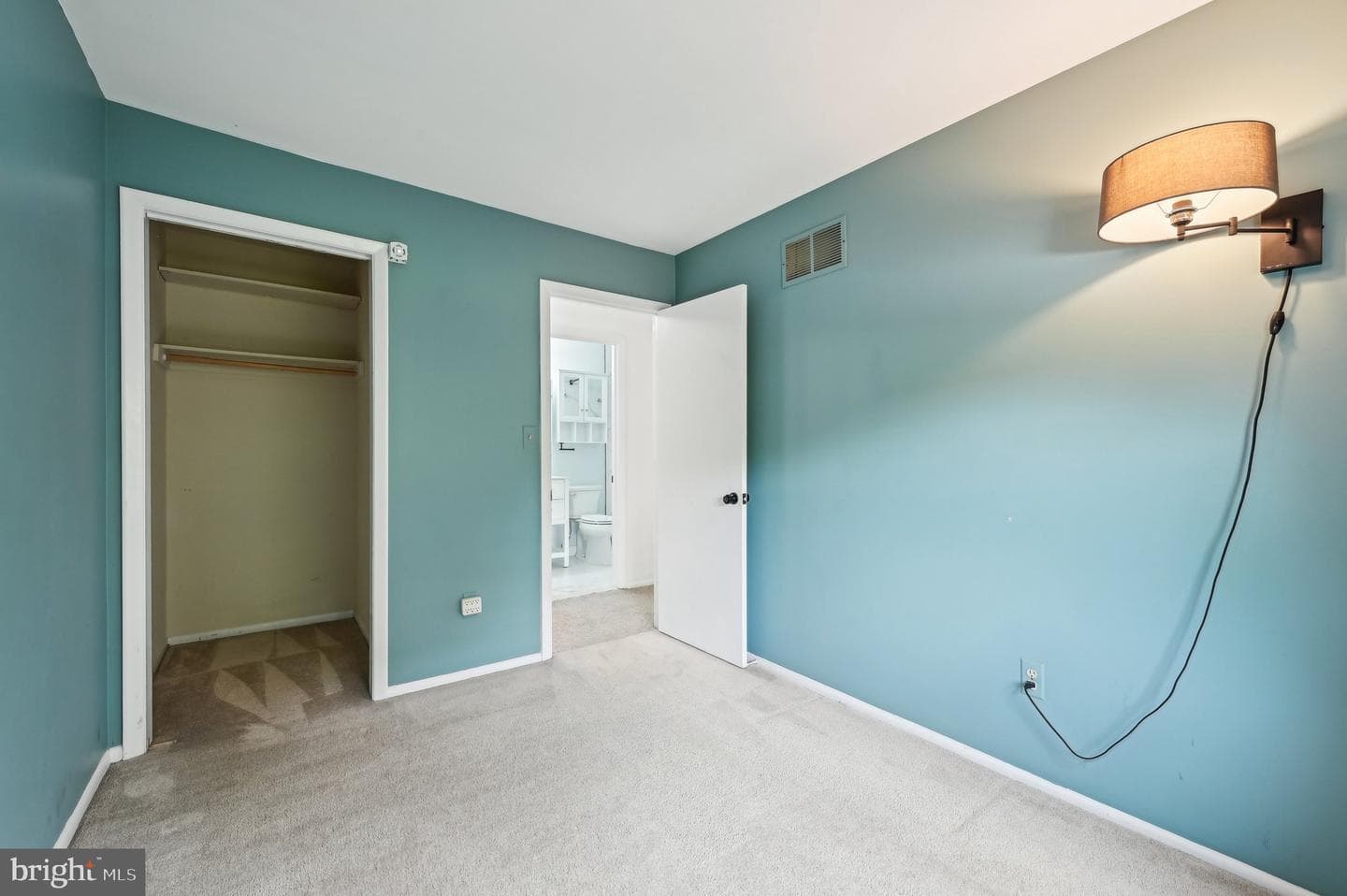 1669 Woodtree Court E photo 28