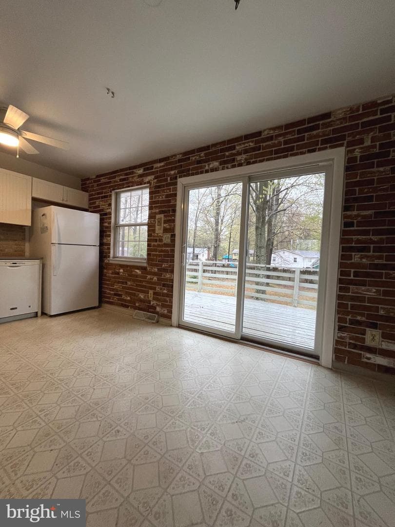 1558 Alcova Court N photo 19