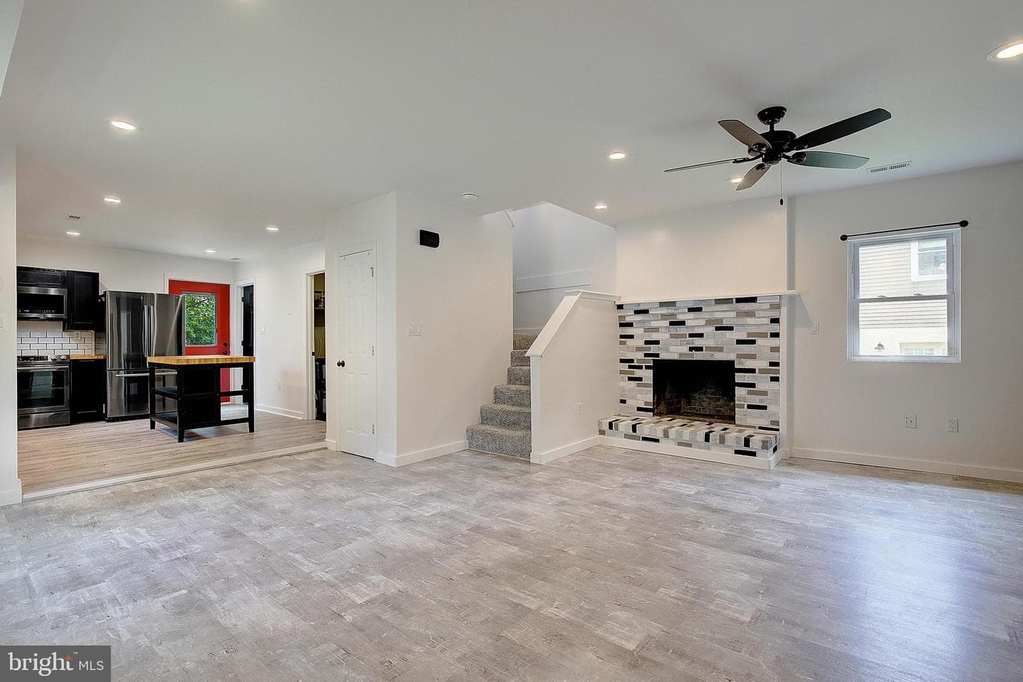 5645 Battee Drive photo 8