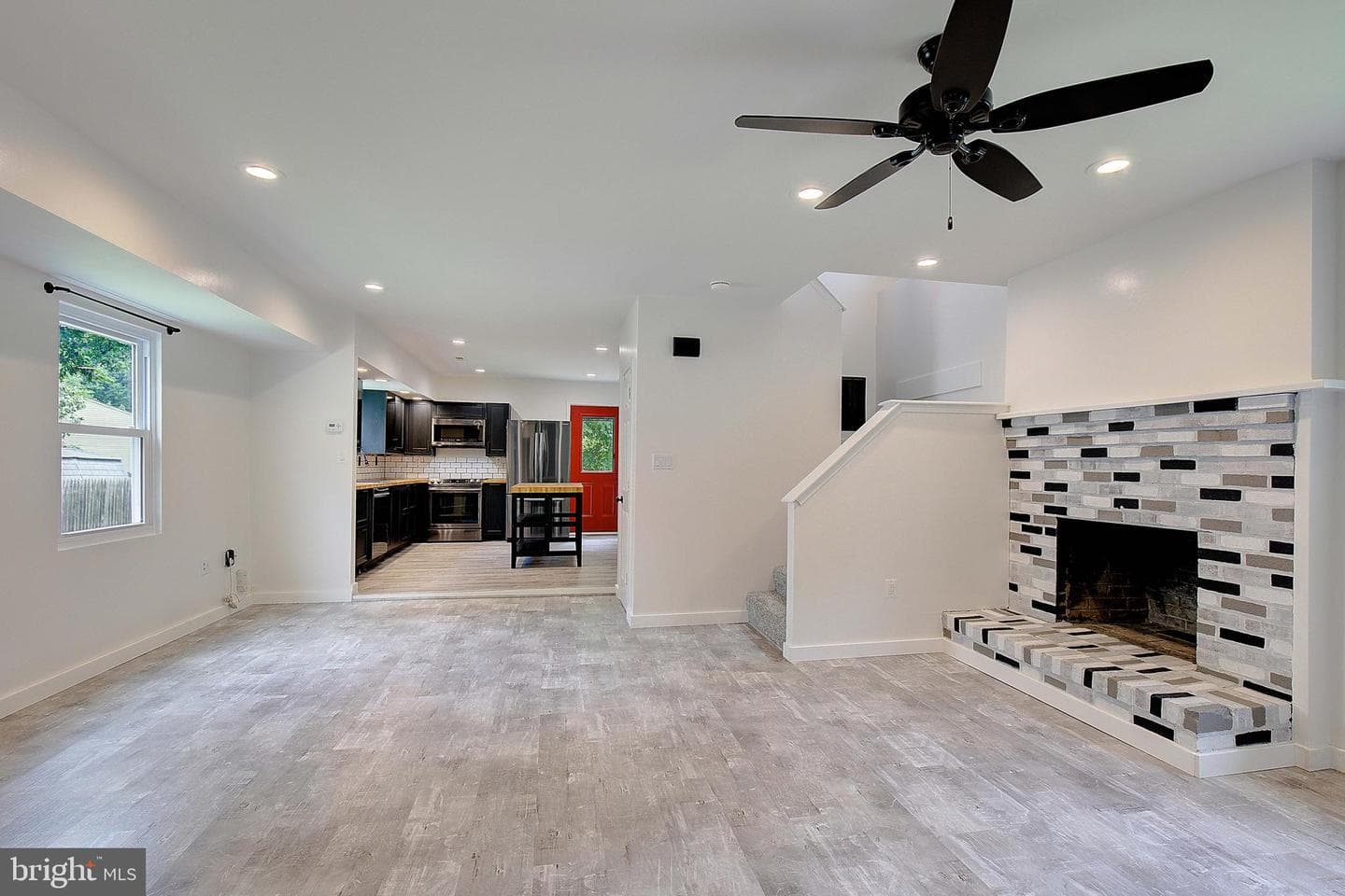5645 Battee Drive photo 9