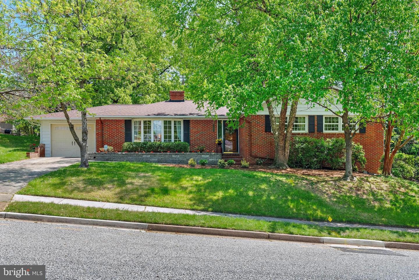 5904 Linthicum Lane photo 47