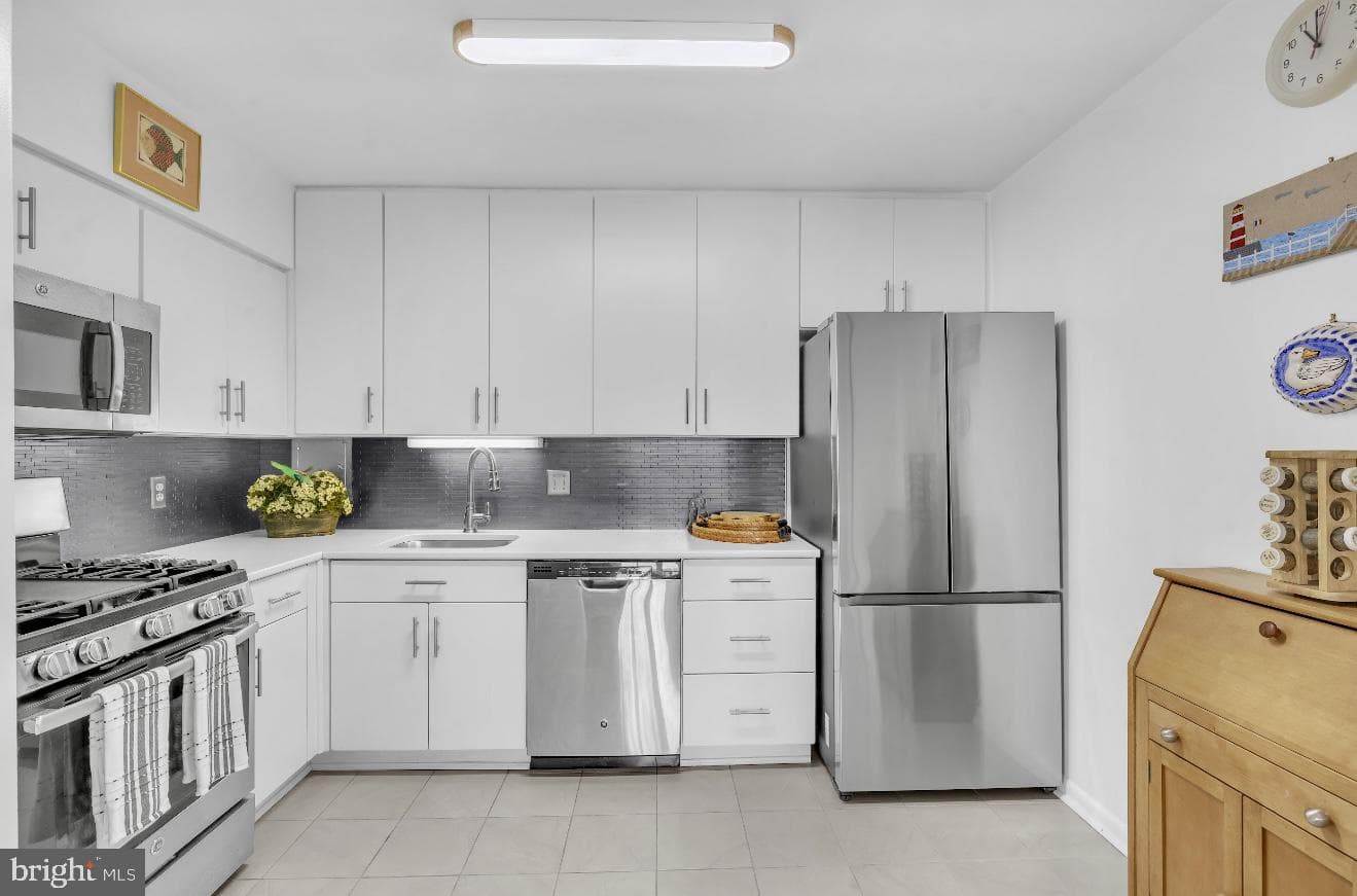 780 Fairview Avenue #780 E photo 13