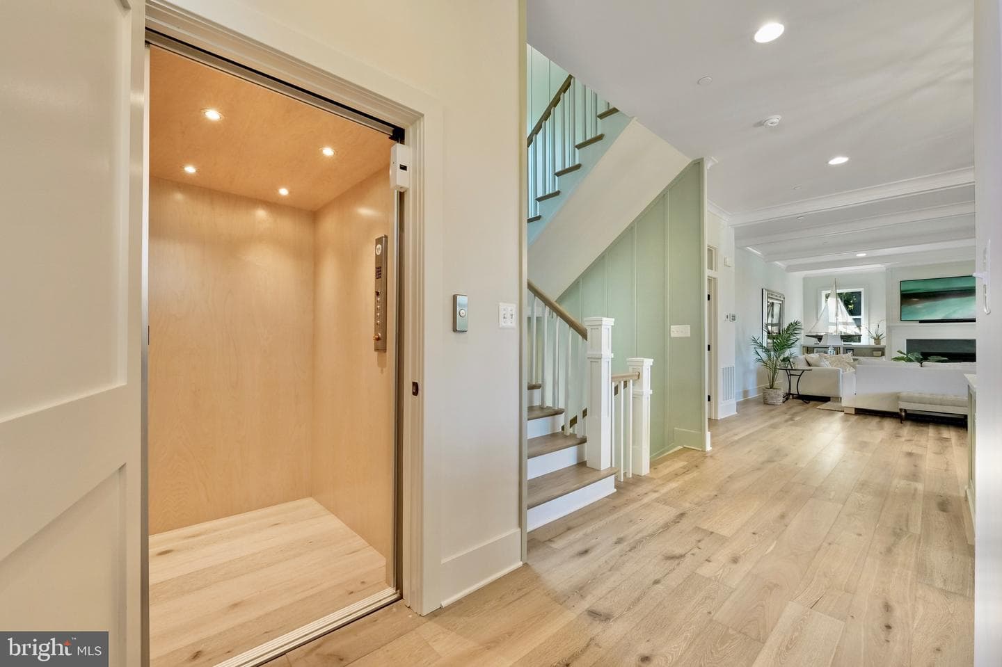 946 W Benning Road photo 24