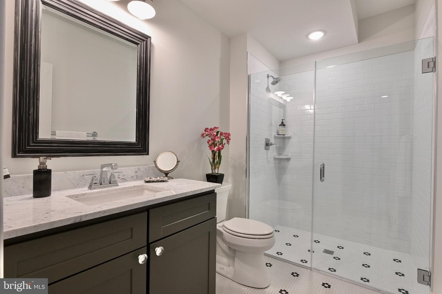 946 W Benning Road photo 26