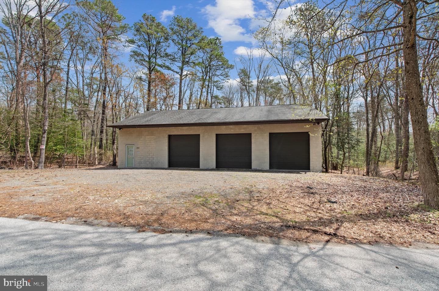301 Sturtons Lane photo 40