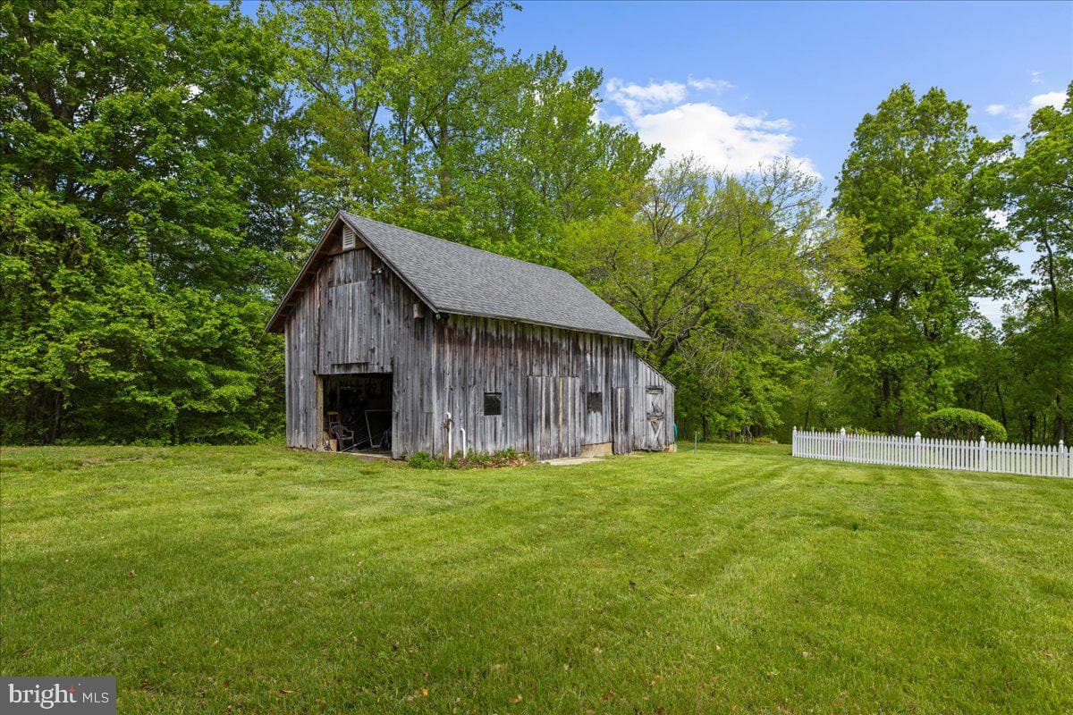 1116 Gumbottom Road photo 57