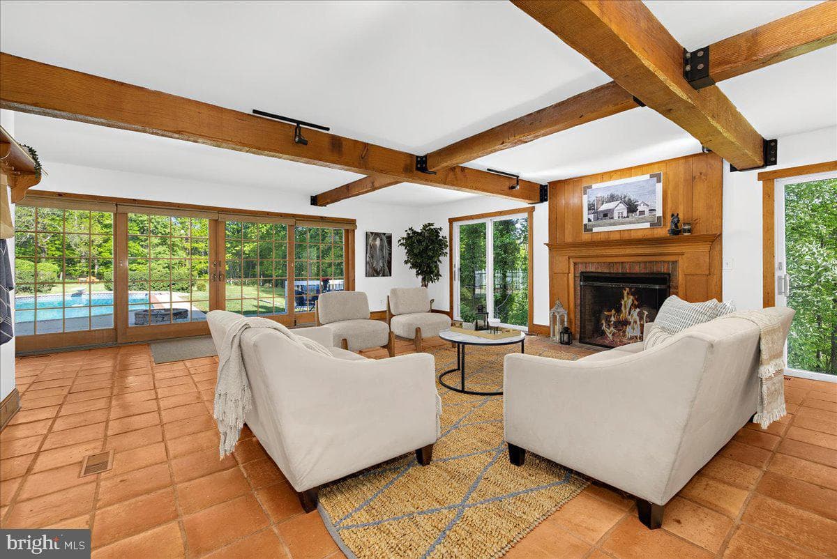 1116 Gumbottom Road photo 6