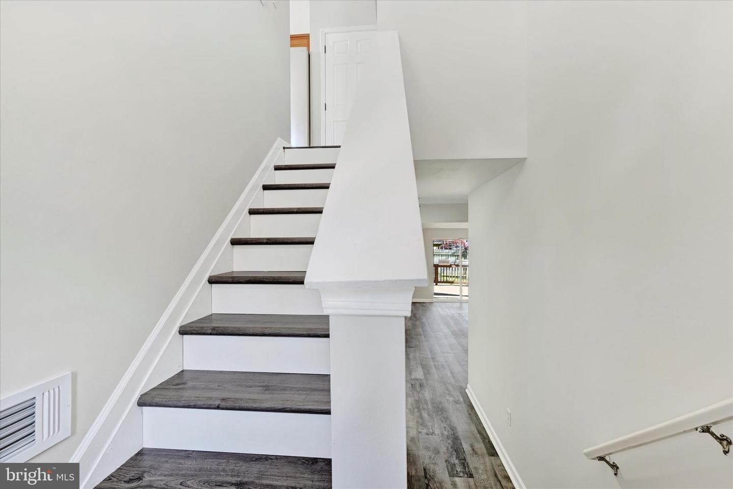 651 208th Street photo 5