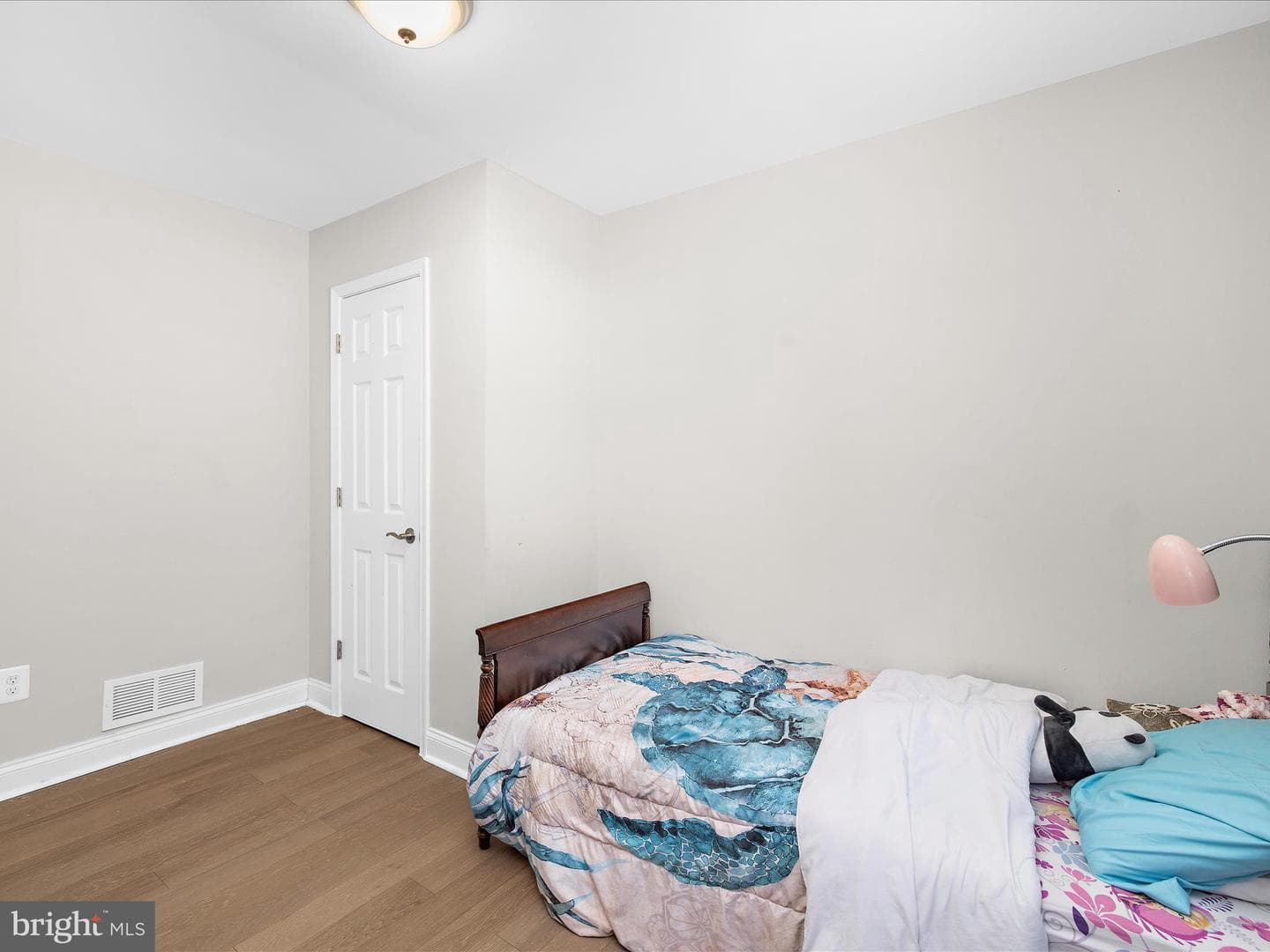 562 6th Street photo 29