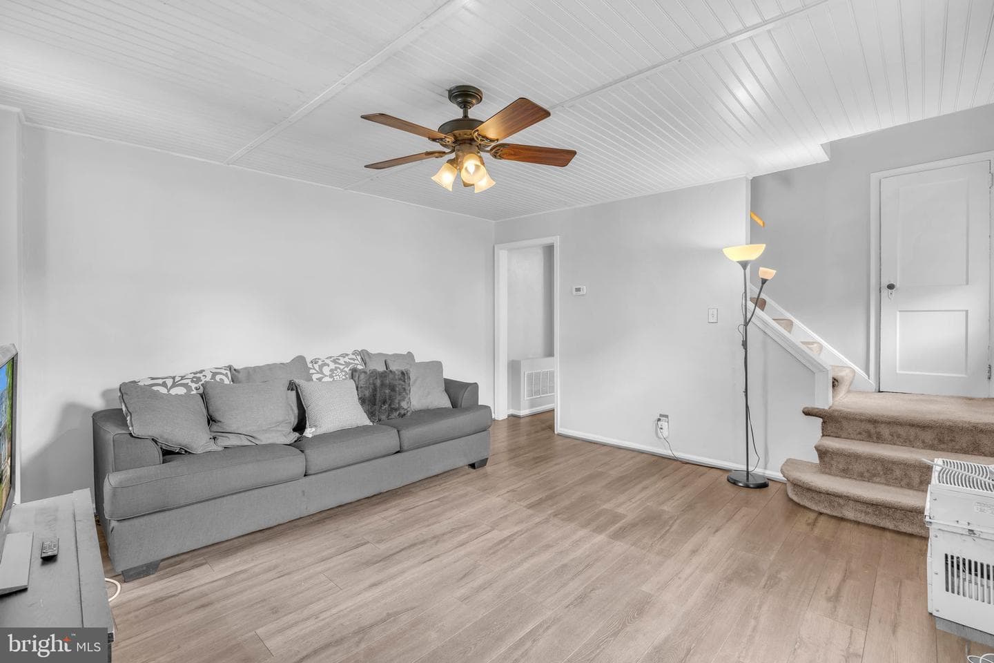 1007 Madison Court photo 4