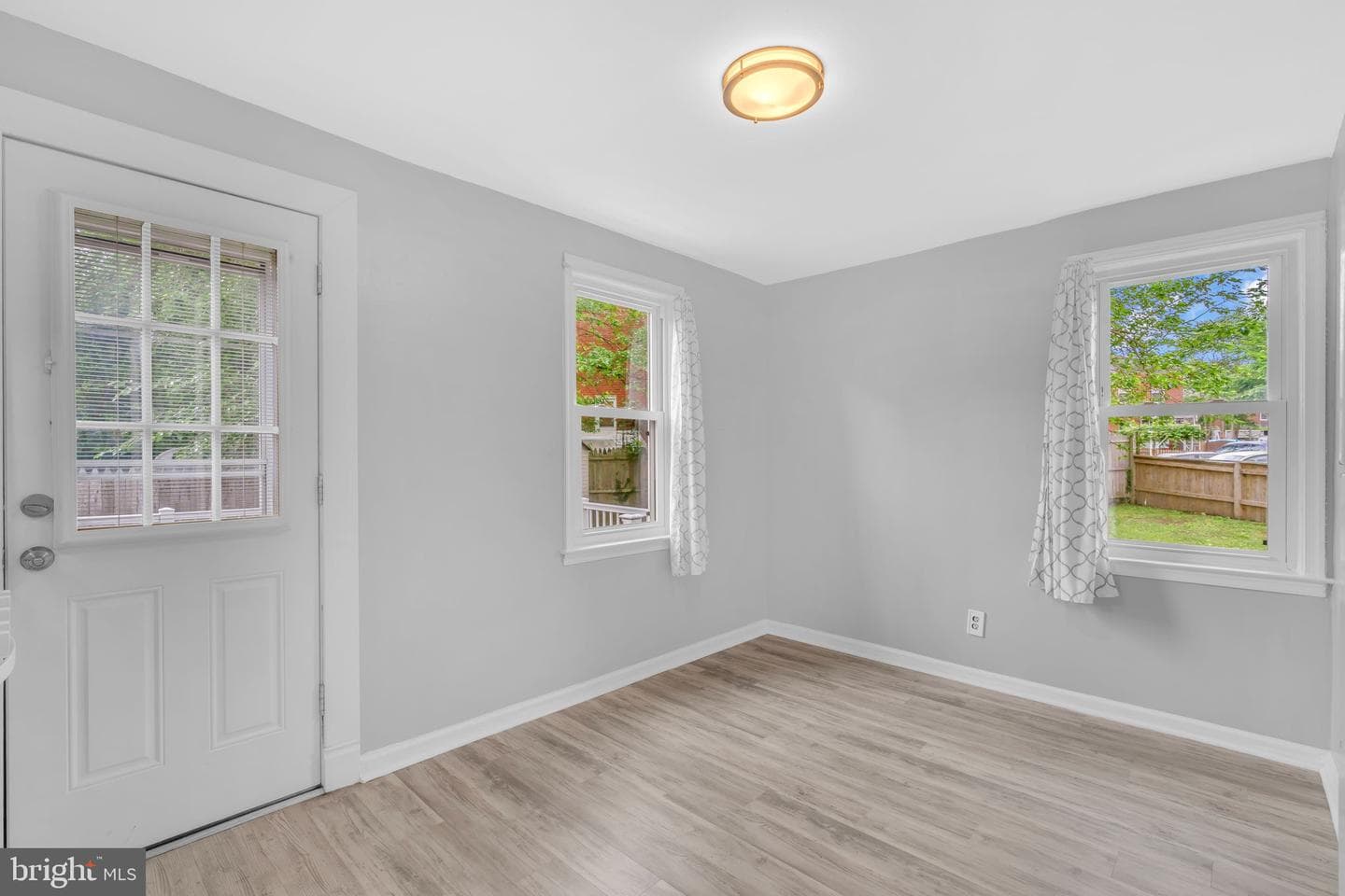 1007 Madison Court photo 8