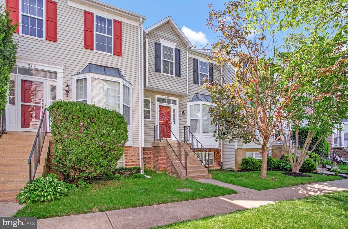 2412 Sandwich Court photo 2
