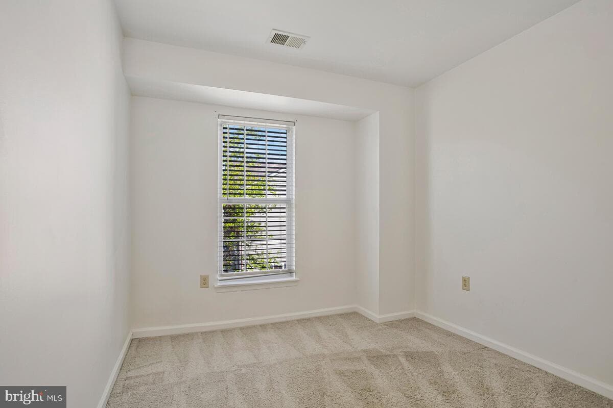 2412 Sandwich Court photo 23