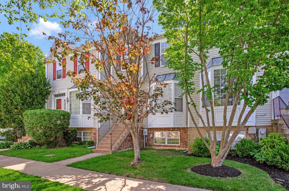 2412 Sandwich Court photo 3