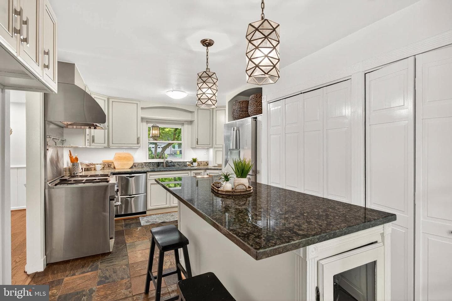 122 Franklin Road photo 11