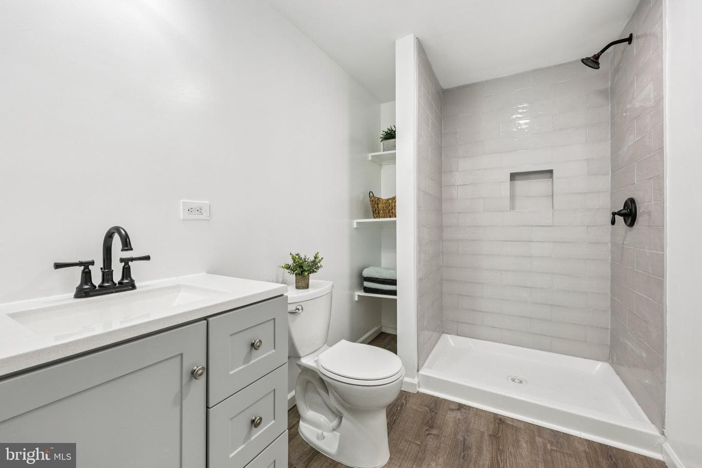 4721 Girton Avenue photo 32