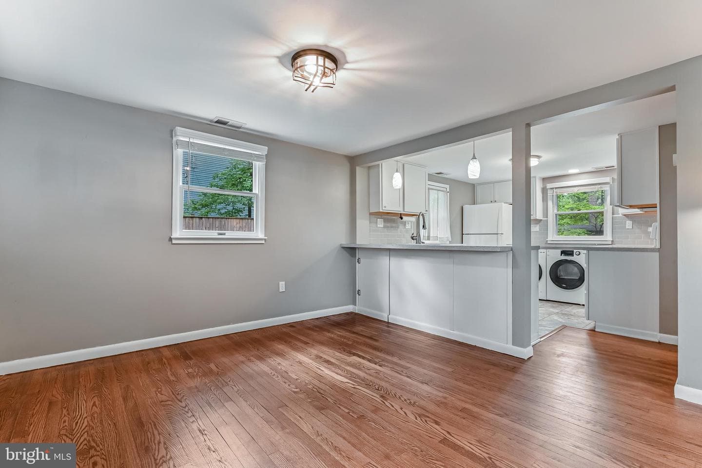 200 Southwood Road photo 8