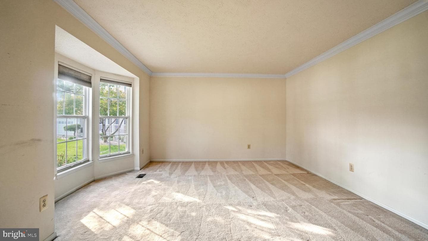 2710 Strongs Court photo 5