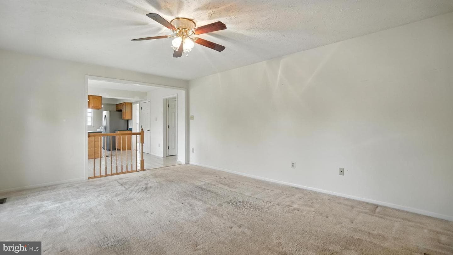 2710 Strongs Court photo 9
