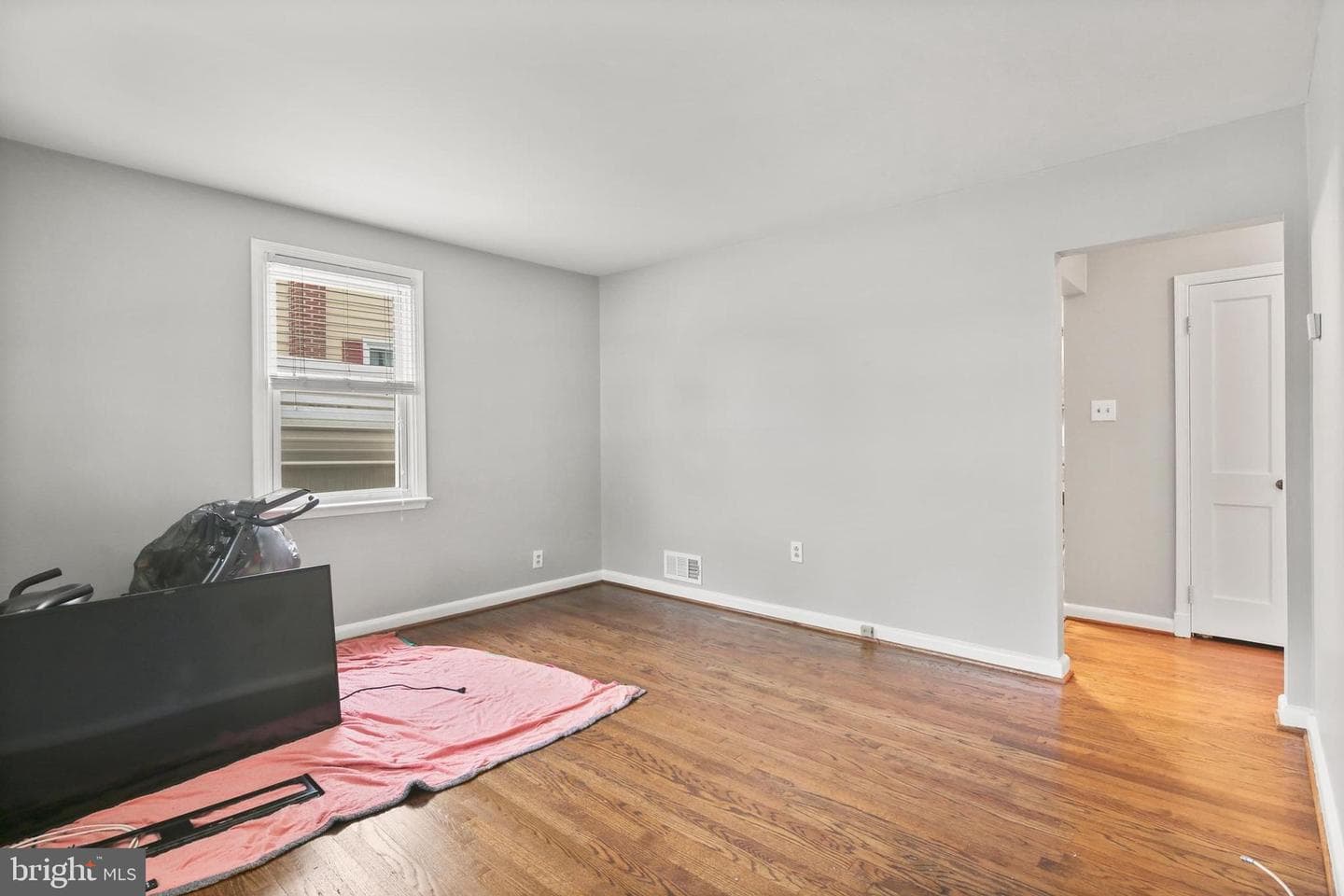 306 Linda Avenue photo 5