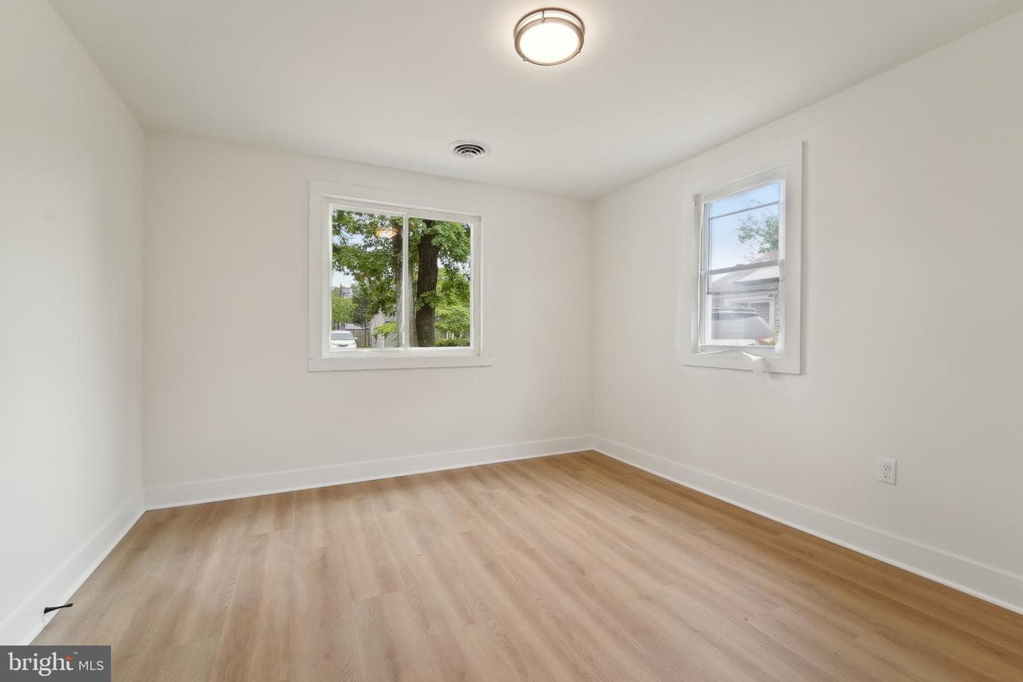 818 Dale Road photo 15