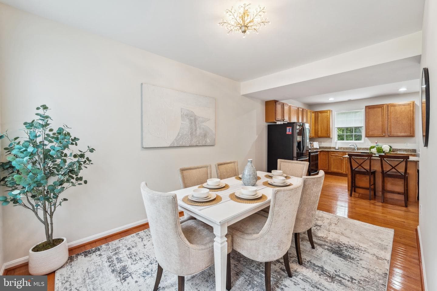 1407 James Way photo 8