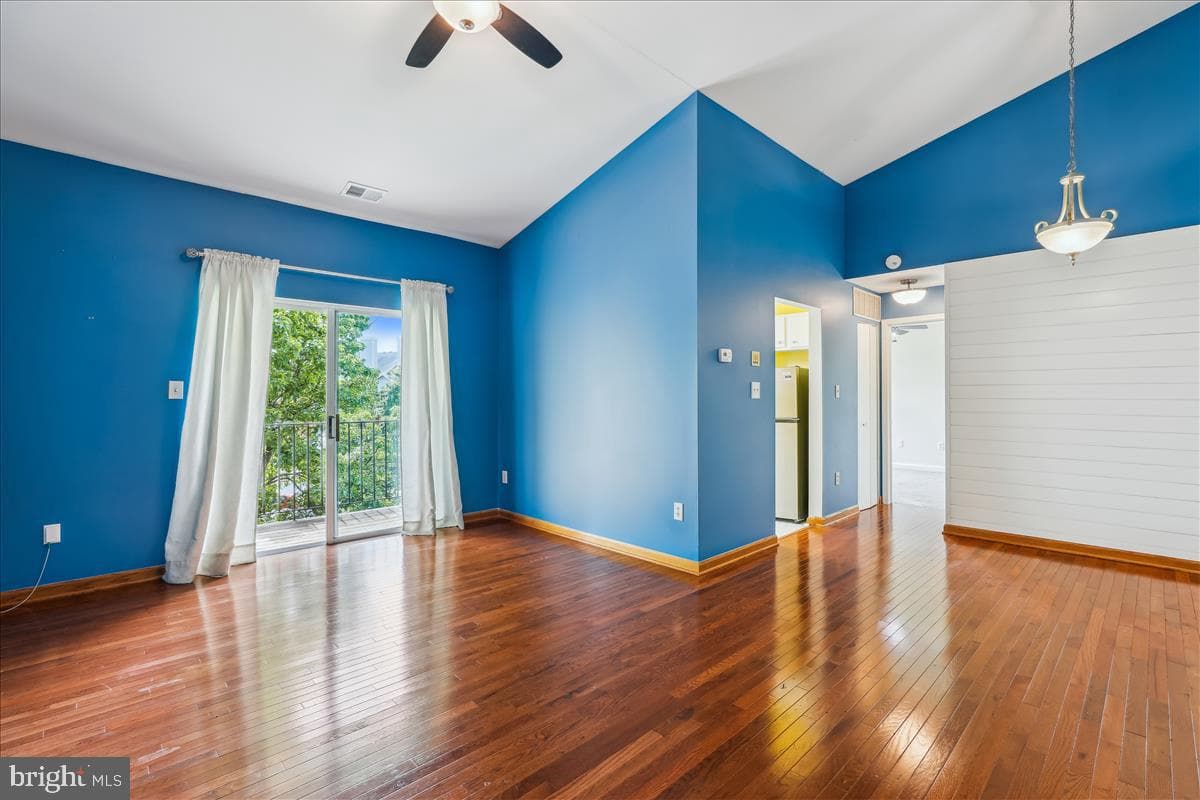 109 Water Fountain Way #304 photo 2