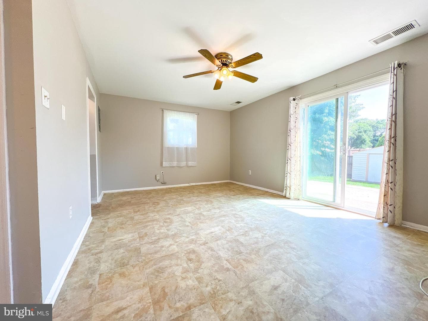 131 Arundel Road photo 24