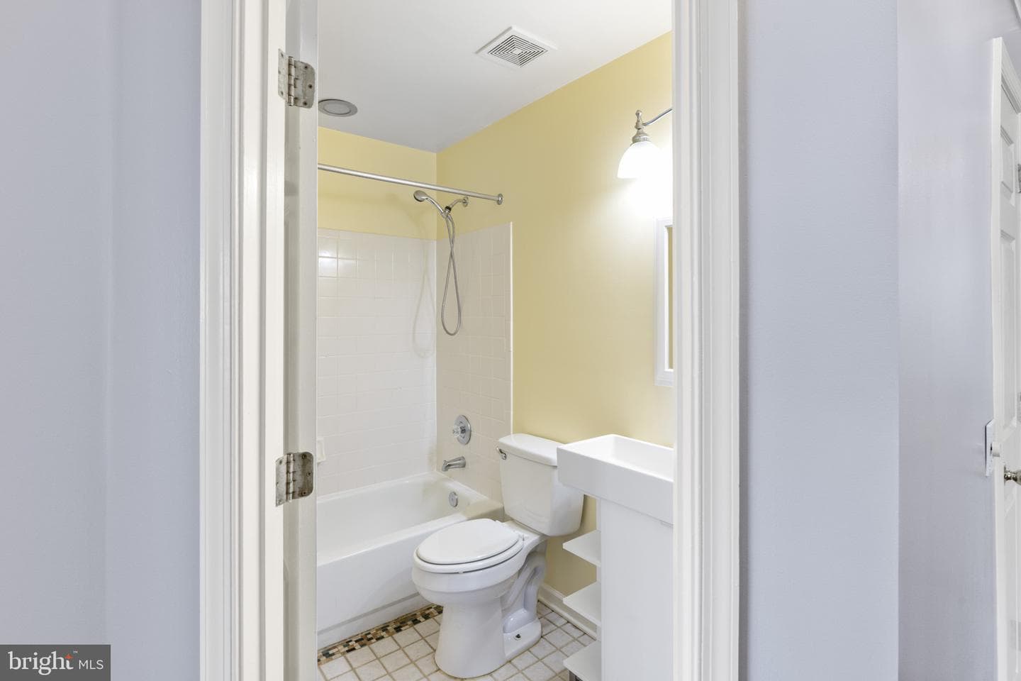 130 Pinecove Avenue photo 18