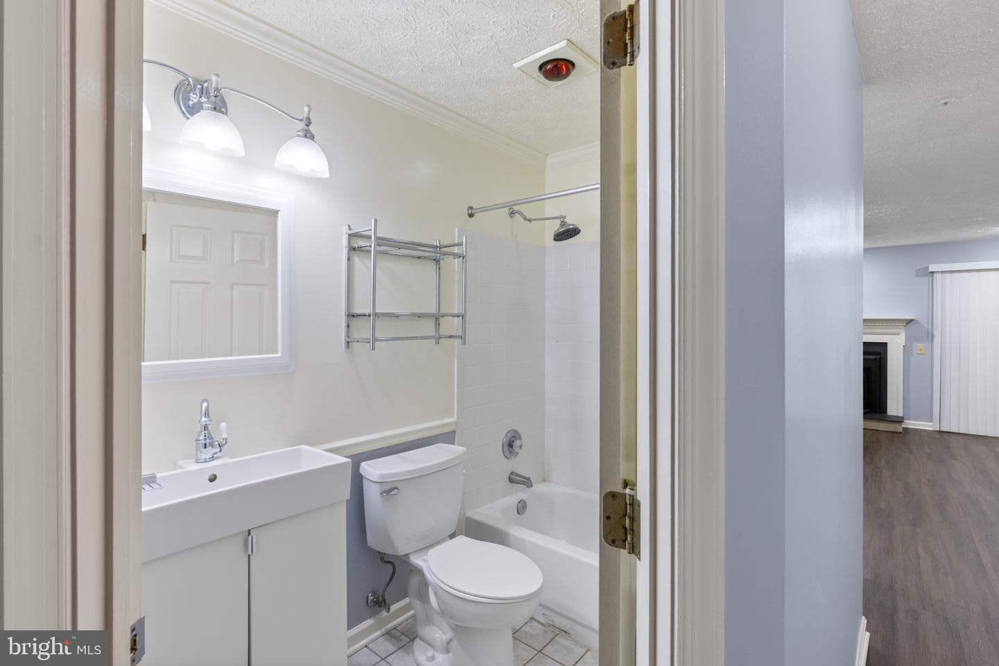 130 Pinecove Avenue photo 29