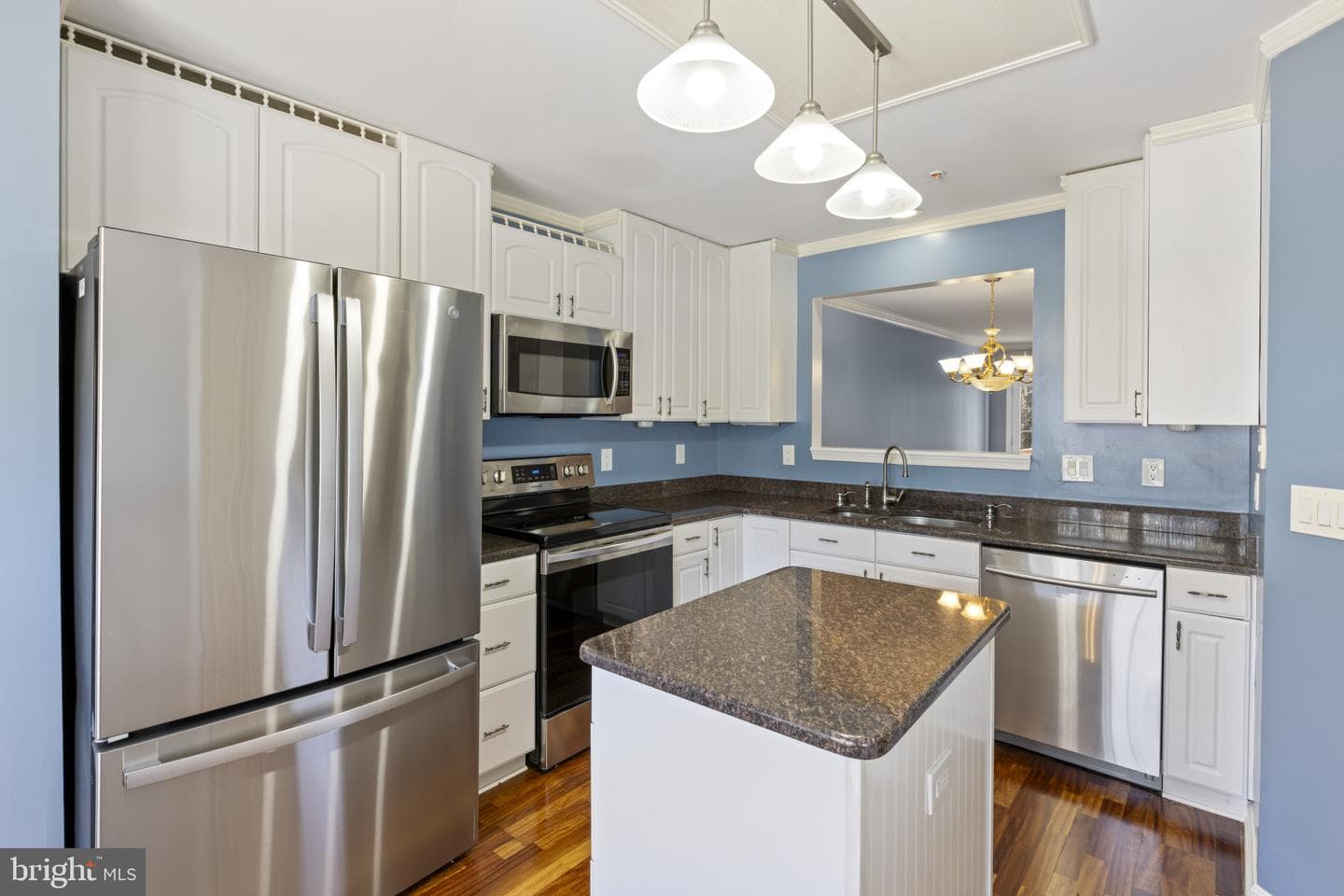 130 Pinecove Avenue photo 5