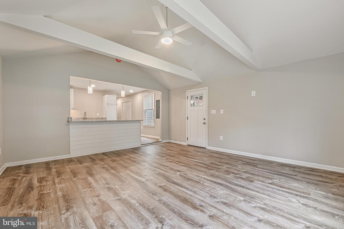 405 Bayview Drive photo 3