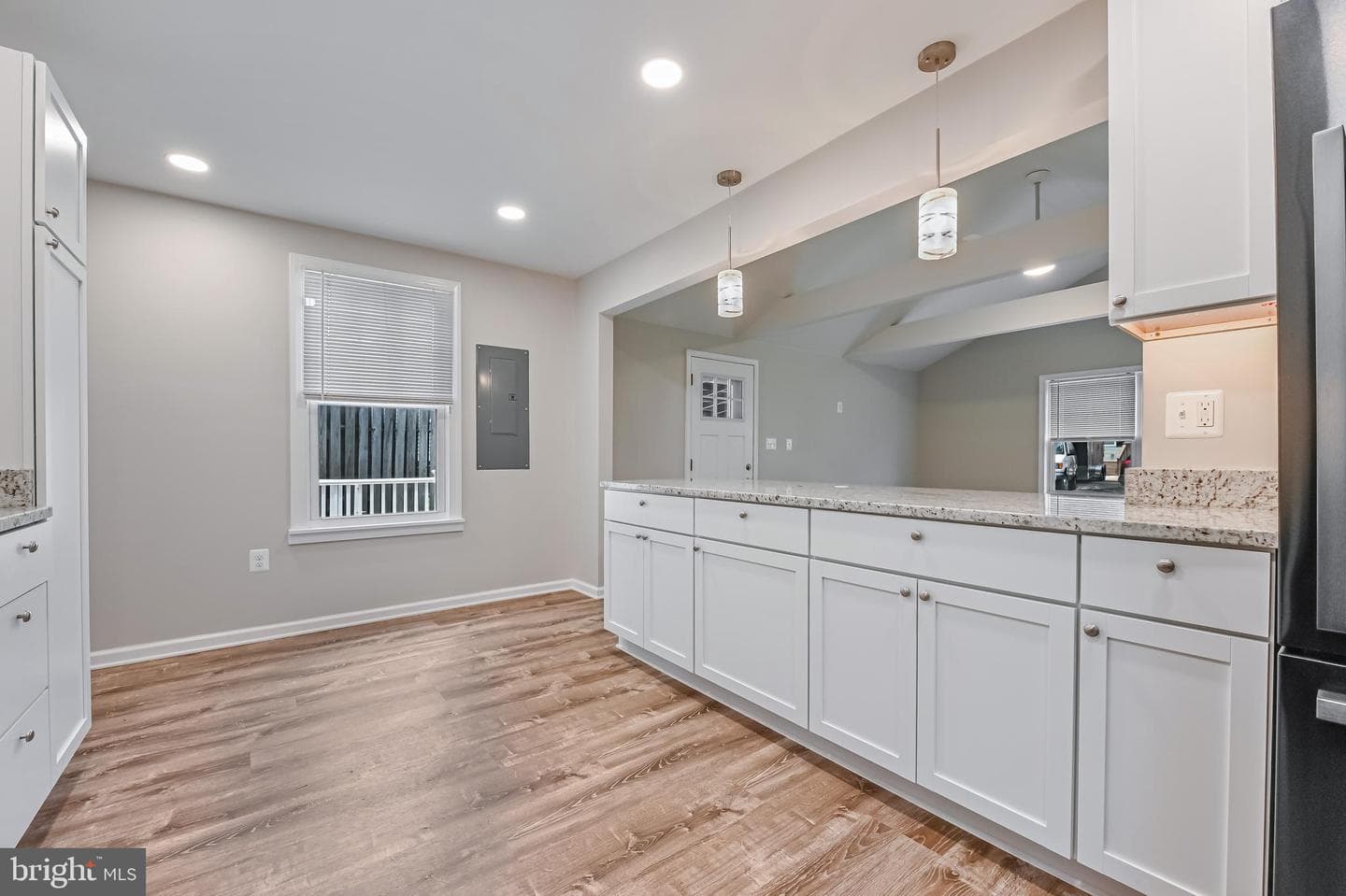 405 Bayview Drive photo 6
