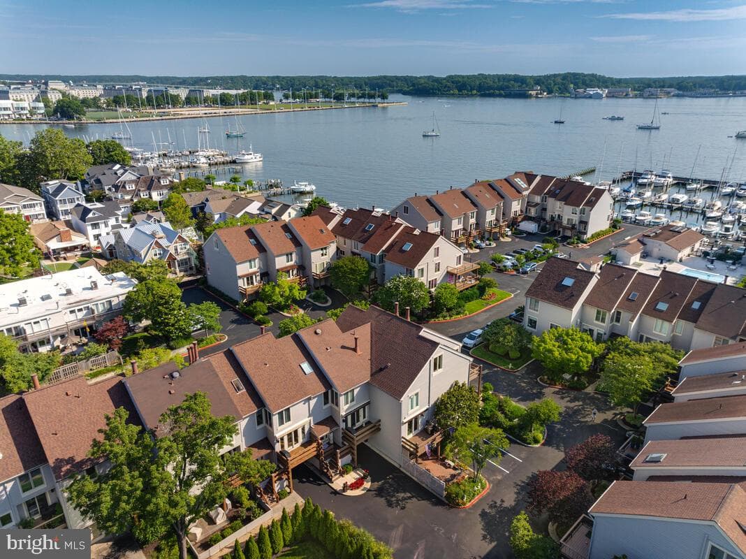 21 Chesapeake Landing photo 45