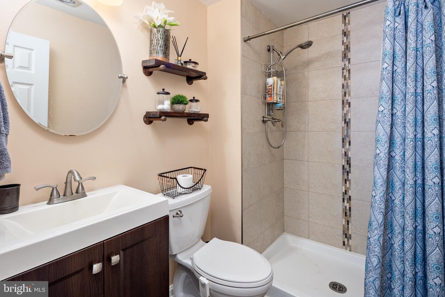 8246 Victoria Road photo 28