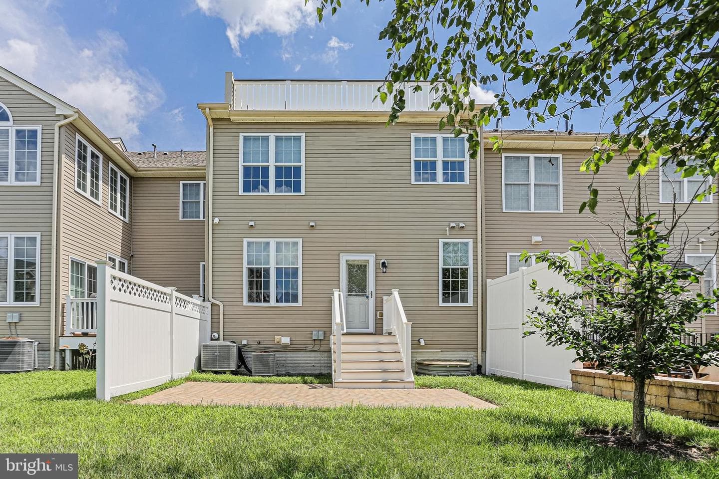 8516 Pine Springs Drive photo 32
