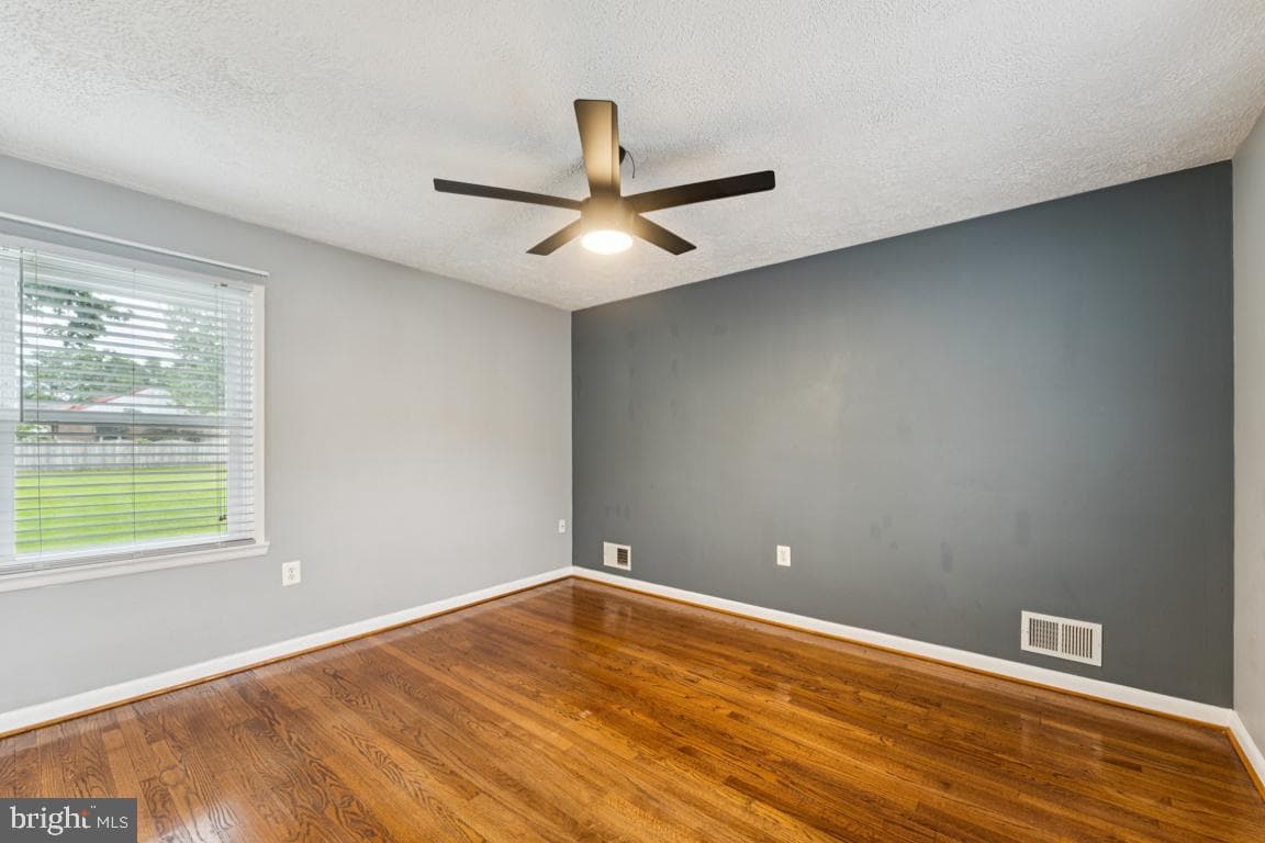 5 Brookfield Road photo 16
