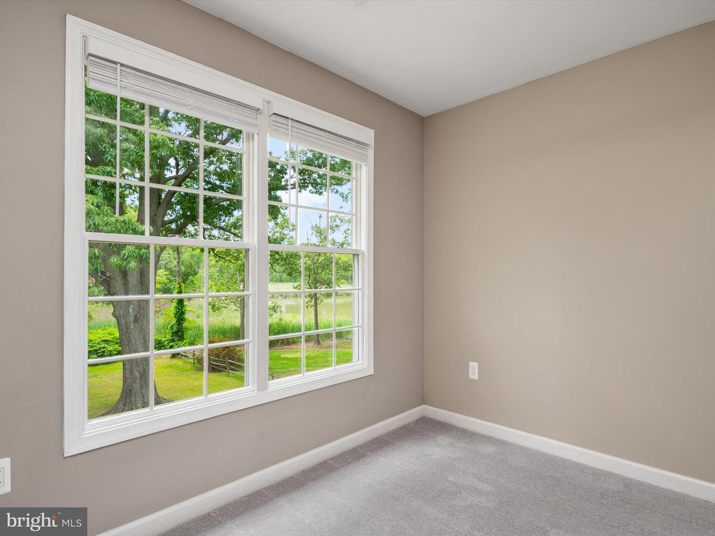 1015 S Creek View Court photo 53