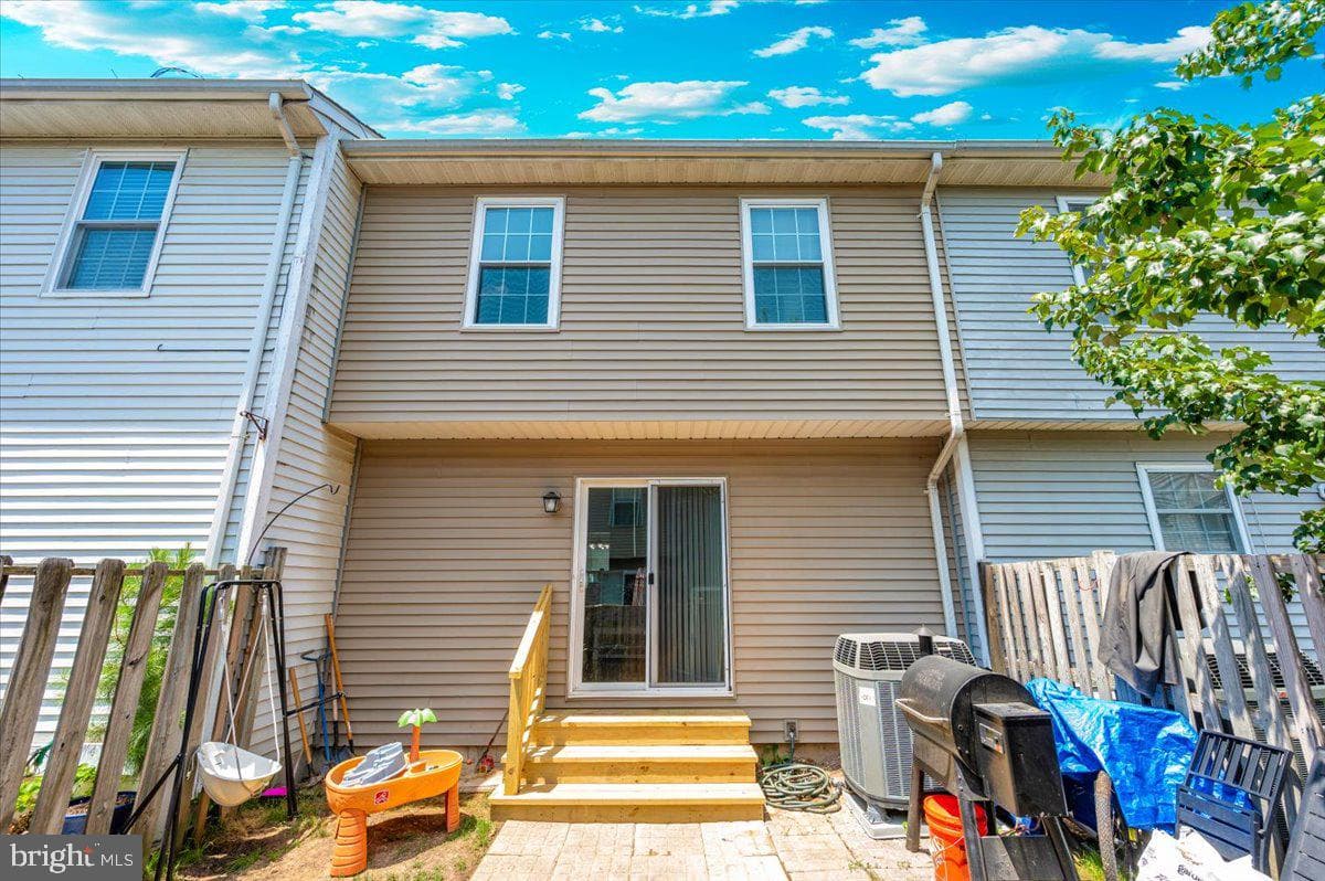 519 Realm Court E photo 34