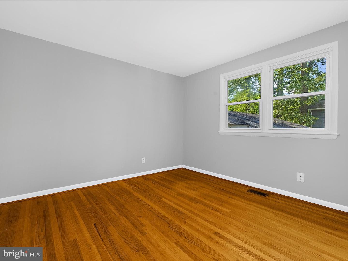 220 Falcon Drive photo 18