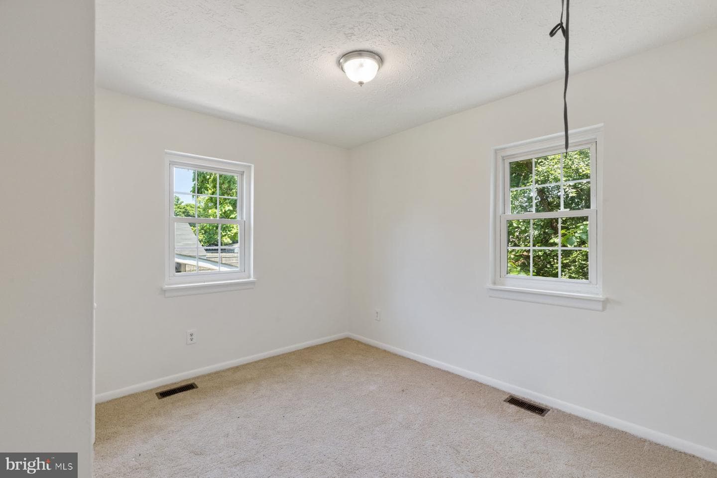217 Kenwood Road photo 16