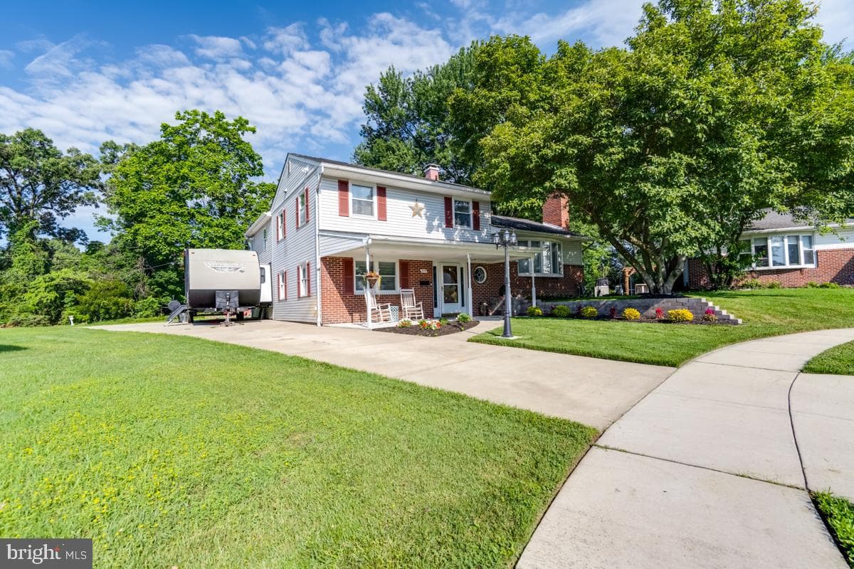 504 Elizabeth Road photo 1